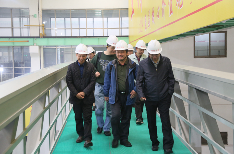 國家住建部標(biāo)準(zhǔn)考察組一行蒞臨堅(jiān)美參觀考察